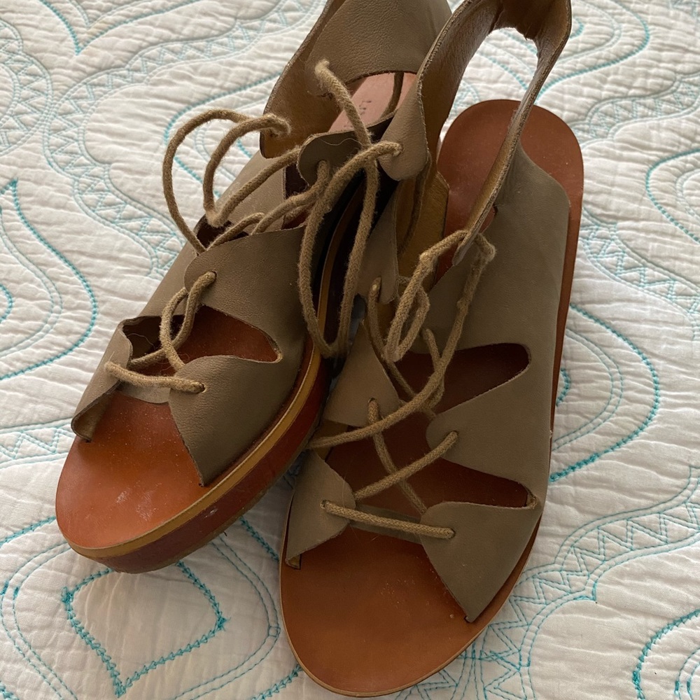 Lucky Brand Sandals